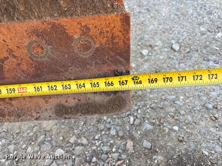 image for item EV2973 1999 Caterpillar 140H motor grader