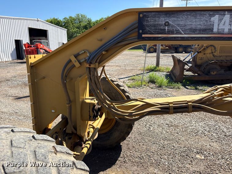 image for item EV2973 1999 Caterpillar 140H motor grader