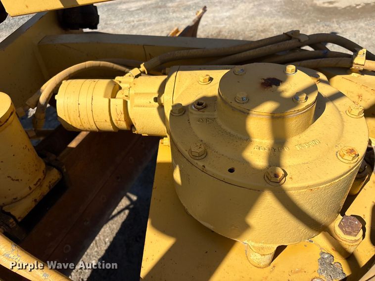 image for item EV2973 1999 Caterpillar 140H motor grader