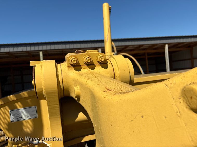 image for item EV2973 1999 Caterpillar 140H motor grader