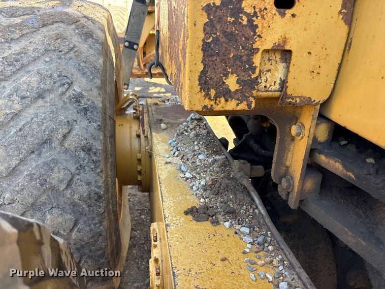 image for item EV2973 1999 Caterpillar 140H motor grader