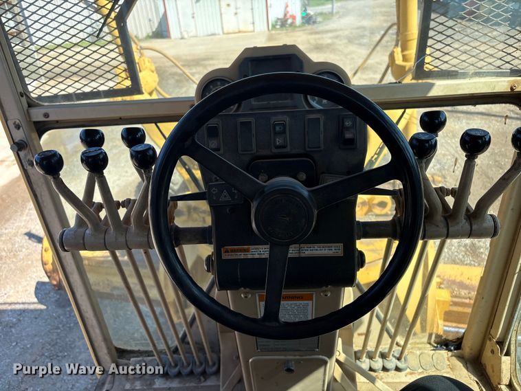 image for item EV2973 1999 Caterpillar 140H motor grader