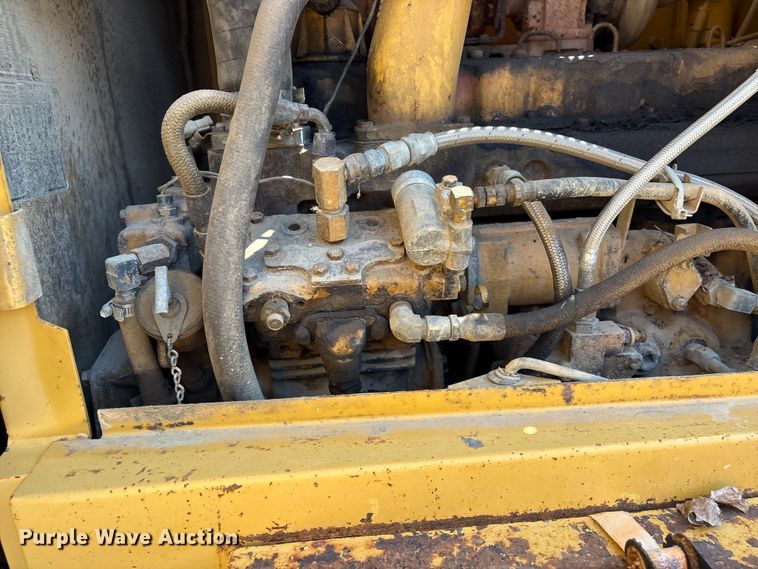 image for item EV2973 1999 Caterpillar 140H motor grader