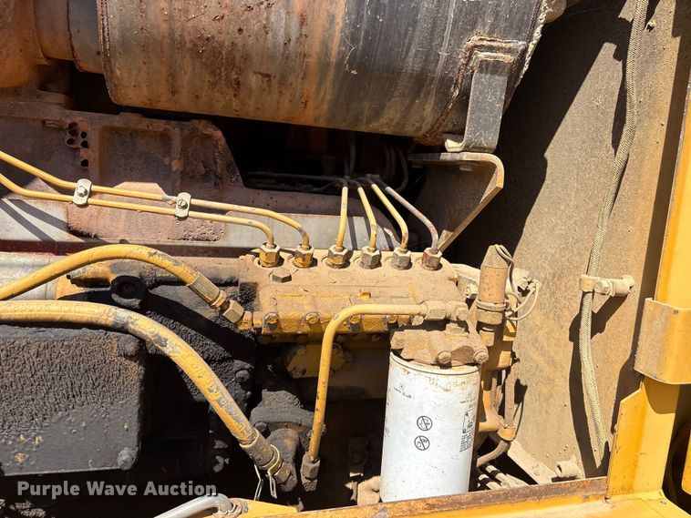 image for item EV2973 1999 Caterpillar 140H motor grader