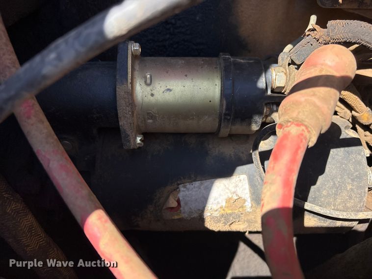 image for item EV2973 1999 Caterpillar 140H motor grader