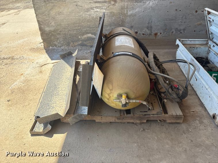 image for item EV2977 CNG fuel system