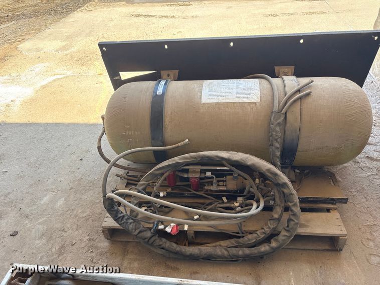 image for item EV2977 CNG fuel system