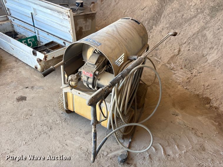 image for item EV2978 Hydro Tek HP30004E2 hot pressure washer