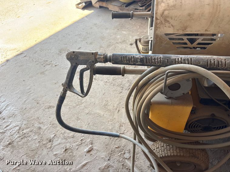 image for item EV2978 Hydro Tek HP30004E2 hot pressure washer