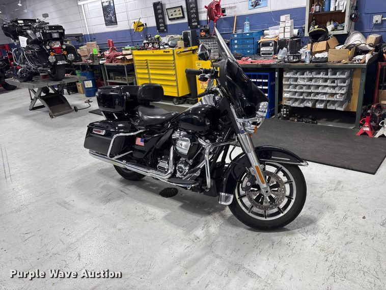 image for item EV2982 2021 Harley-Davidson Police Electra Glide motorcycle