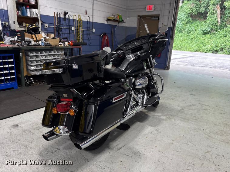 image for item EV2982 2021 Harley-Davidson Police Electra Glide motorcycle