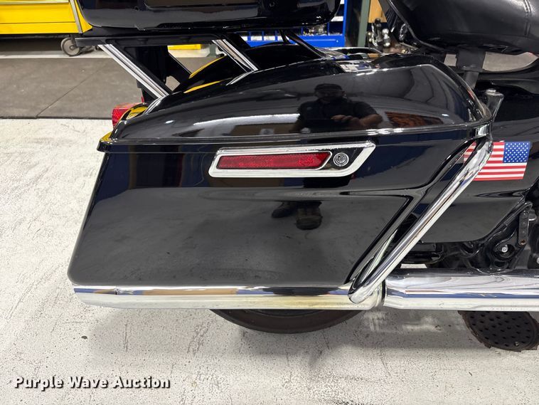 image for item EV2982 2021 Harley-Davidson Police Electra Glide motorcycle