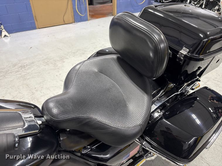 image for item EV2982 2021 Harley-Davidson Police Electra Glide motorcycle