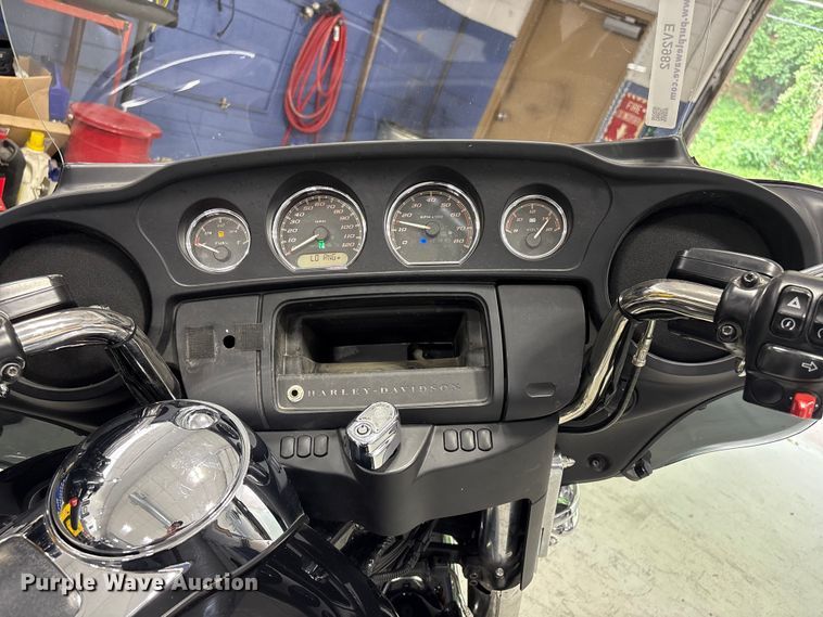 image for item EV2982 2021 Harley-Davidson Police Electra Glide motorcycle