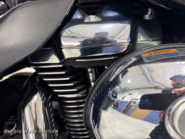 image for item EV2982 2021 Harley-Davidson Police Electra Glide motorcycle