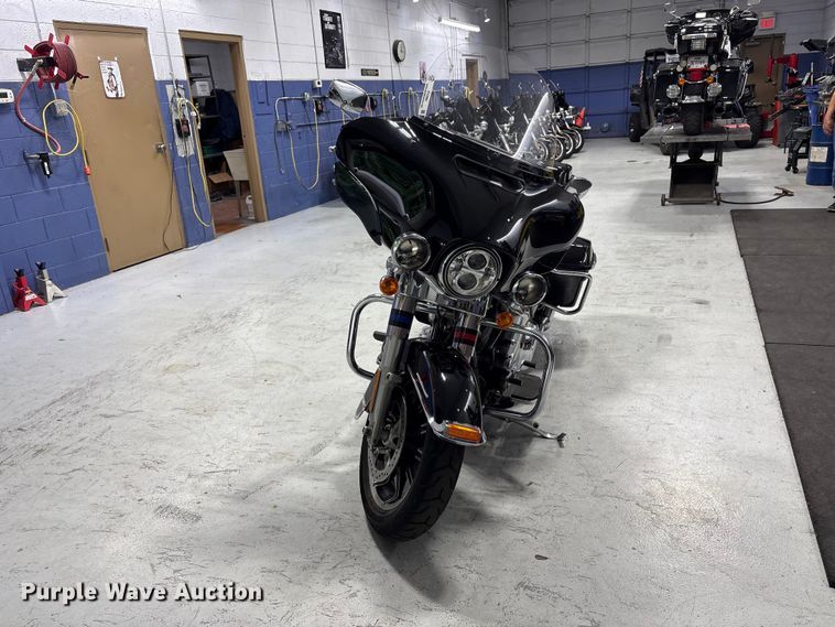 image for item EV2983 2019 Harley-Davidson Police Electra Glide motorcycle