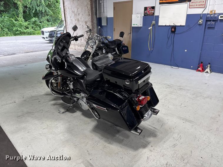 image for item EV2983 2019 Harley-Davidson Police Electra Glide motorcycle