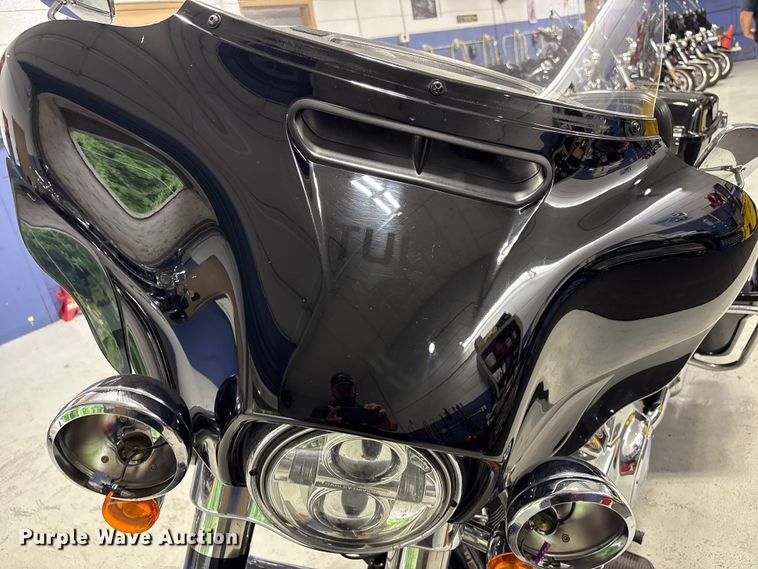 image for item EV2983 2019 Harley-Davidson Police Electra Glide motorcycle