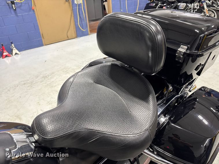 image for item EV2983 2019 Harley-Davidson Police Electra Glide motorcycle