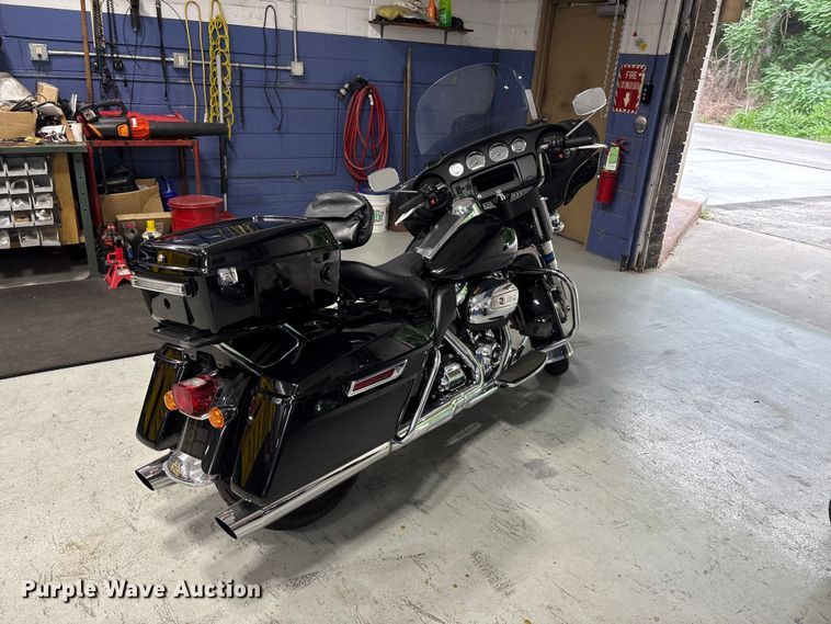 image for item EV2984 2019 Harley-Davidson Police Electra Glide motorcycle