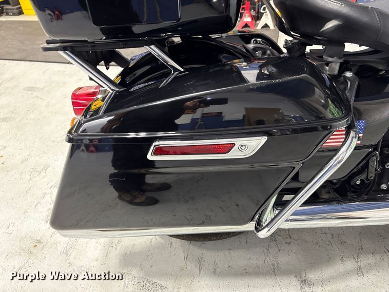 image for item EV2984 2019 Harley-Davidson Police Electra Glide motorcycle