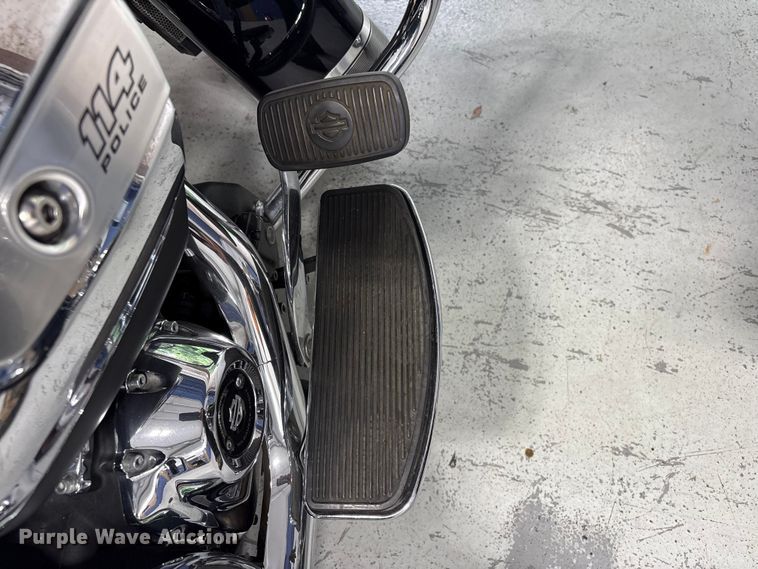 image for item EV2984 2019 Harley-Davidson Police Electra Glide motorcycle