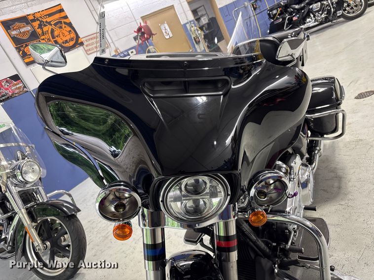 image for item EV2984 2019 Harley-Davidson Police Electra Glide motorcycle