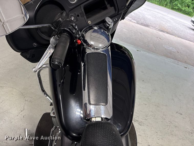 image for item EV2984 2019 Harley-Davidson Police Electra Glide motorcycle