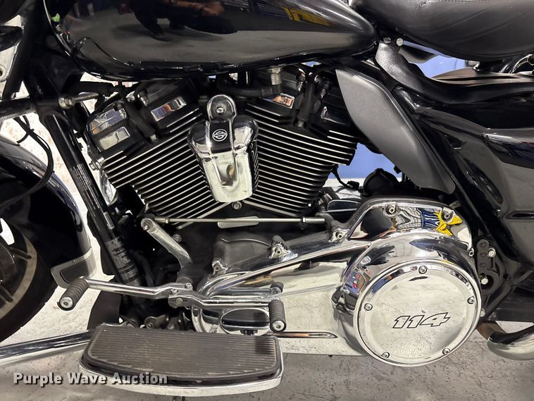 image for item EV2984 2019 Harley-Davidson Police Electra Glide motorcycle