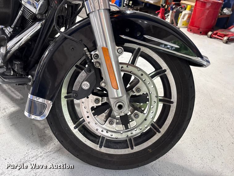 image for item EV2984 2019 Harley-Davidson Police Electra Glide motorcycle