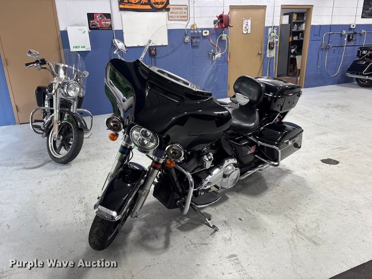 image for item EV2985 2021 Harley-Davidson Police Electra Glide motorcycle