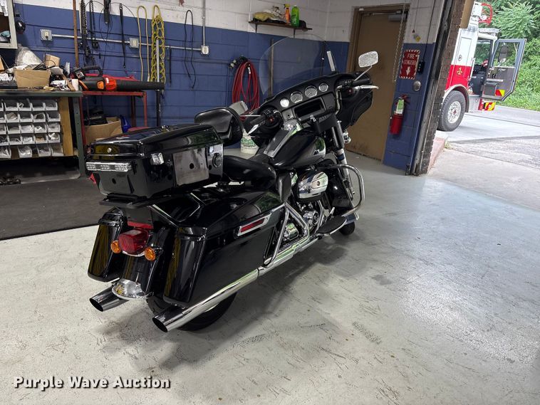 image for item EV2985 2021 Harley-Davidson Police Electra Glide motorcycle