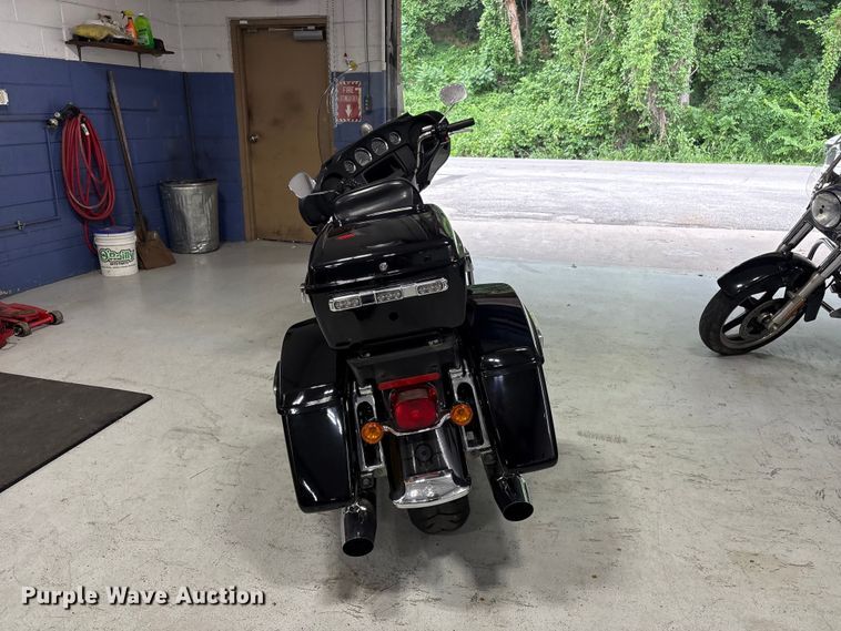 image for item EV2985 2021 Harley-Davidson Police Electra Glide motorcycle
