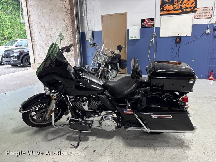 image for item EV2985 2021 Harley-Davidson Police Electra Glide motorcycle