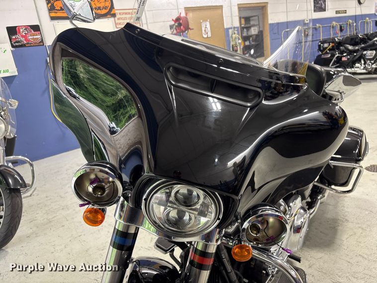 image for item EV2985 2021 Harley-Davidson Police Electra Glide motorcycle