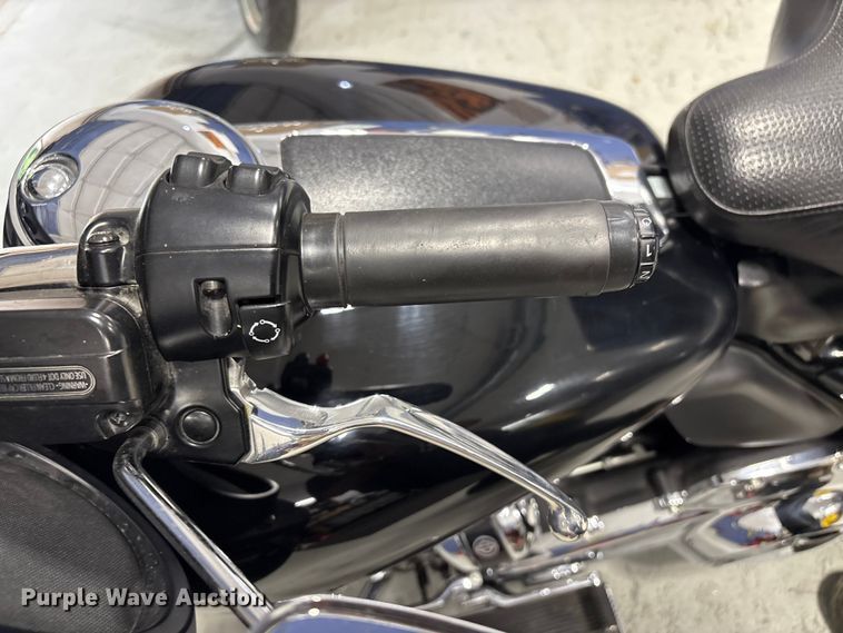 image for item EV2985 2021 Harley-Davidson Police Electra Glide motorcycle