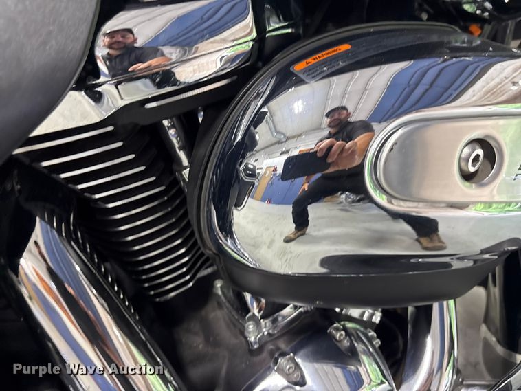 image for item EV2985 2021 Harley-Davidson Police Electra Glide motorcycle