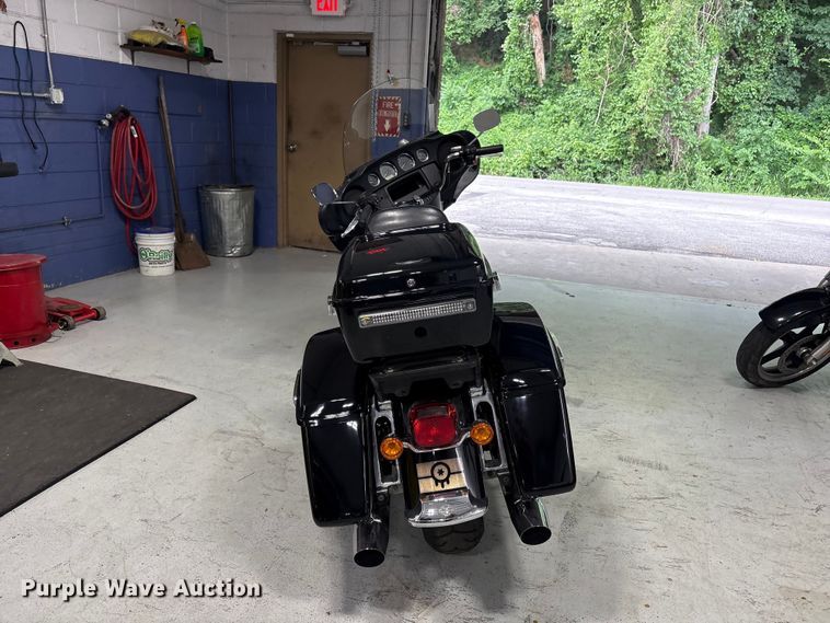 image for item EV2986 2018 Harley-Davidson Police Electra Glide motorcycle