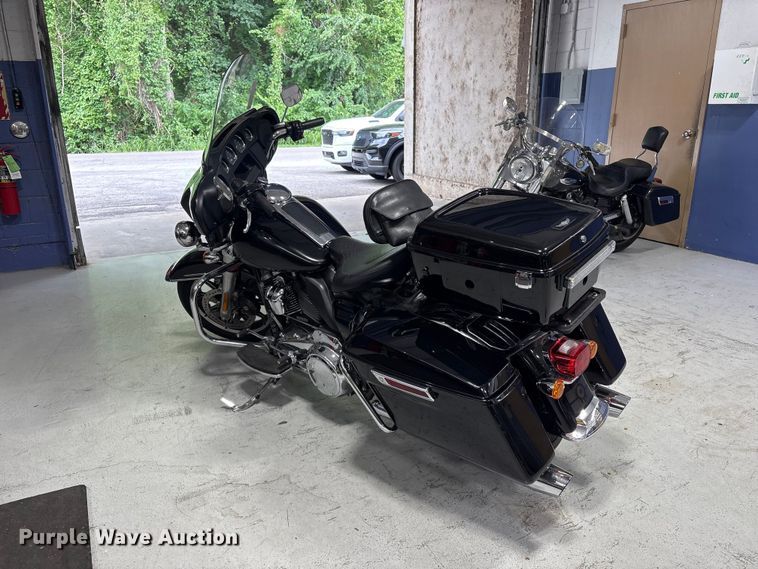 image for item EV2986 2018 Harley-Davidson Police Electra Glide motorcycle
