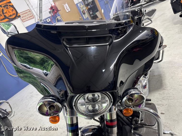 image for item EV2986 2018 Harley-Davidson Police Electra Glide motorcycle