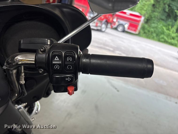 image for item EV2986 2018 Harley-Davidson Police Electra Glide motorcycle