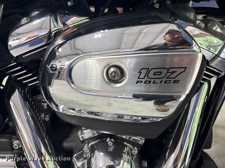 image for item EV2986 2018 Harley-Davidson Police Electra Glide motorcycle