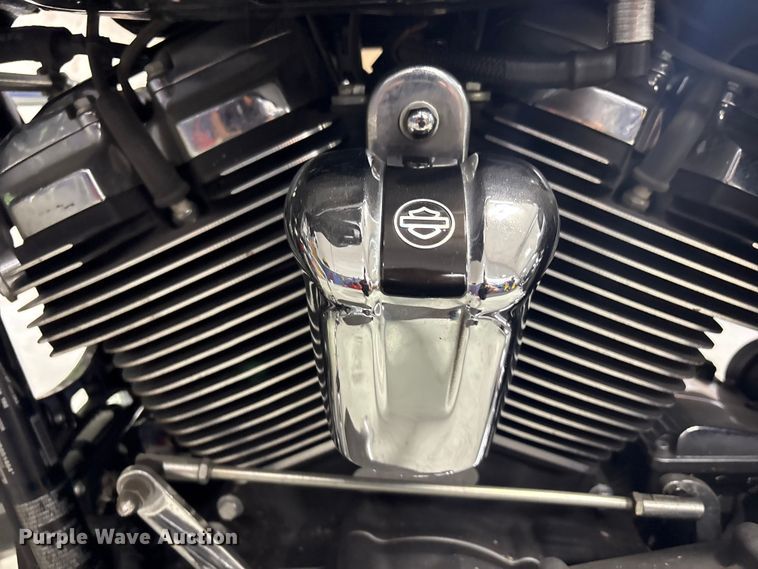 image for item EV2986 2018 Harley-Davidson Police Electra Glide motorcycle
