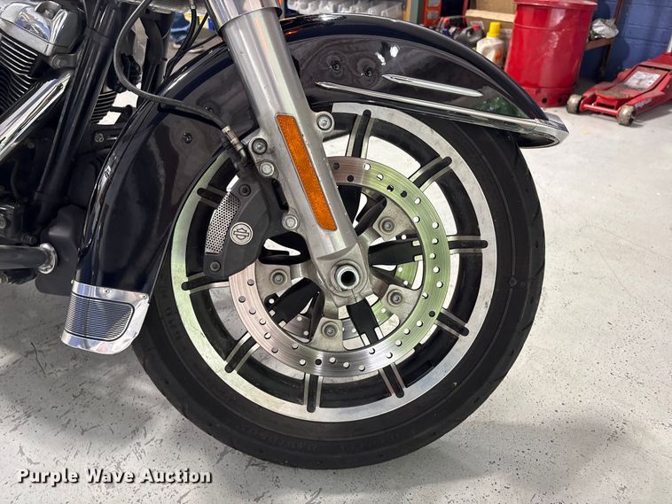 image for item EV2986 2018 Harley-Davidson Police Electra Glide motorcycle