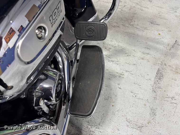 image for item EV2987 2017 Harley-Davidson Police Electra Glide motorcycle