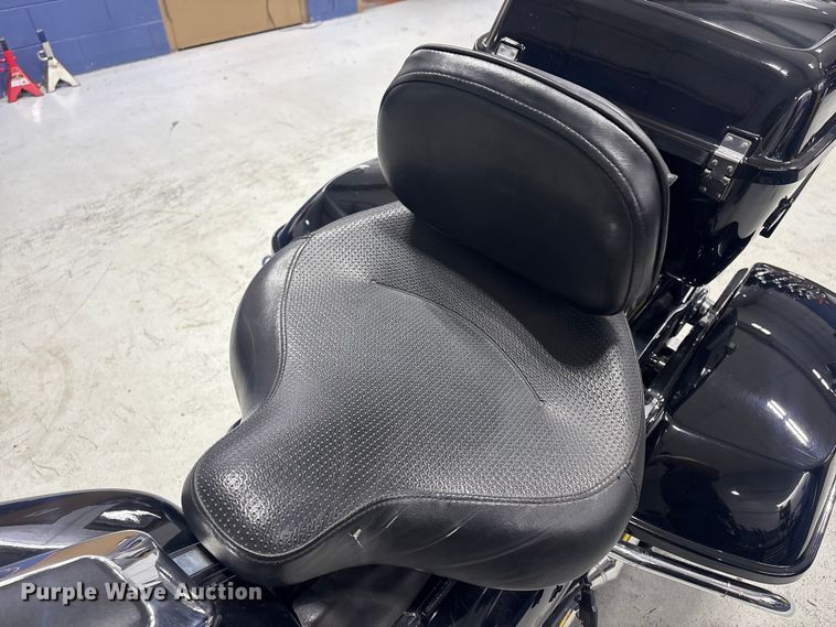 image for item EV2987 2017 Harley-Davidson Police Electra Glide motorcycle
