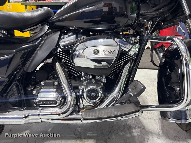 image for item EV2987 2017 Harley-Davidson Police Electra Glide motorcycle