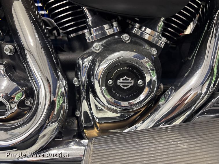 image for item EV2987 2017 Harley-Davidson Police Electra Glide motorcycle