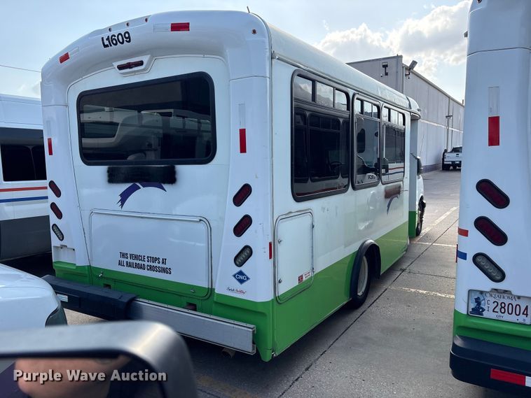 image for item EV2990 2016 Chevrolet Express shuttle bus