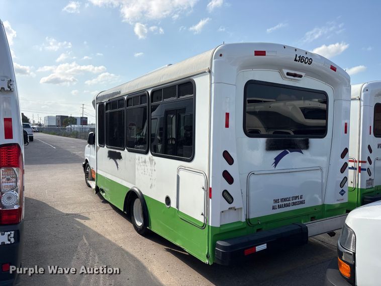 image for item EV2990 2016 Chevrolet Express shuttle bus